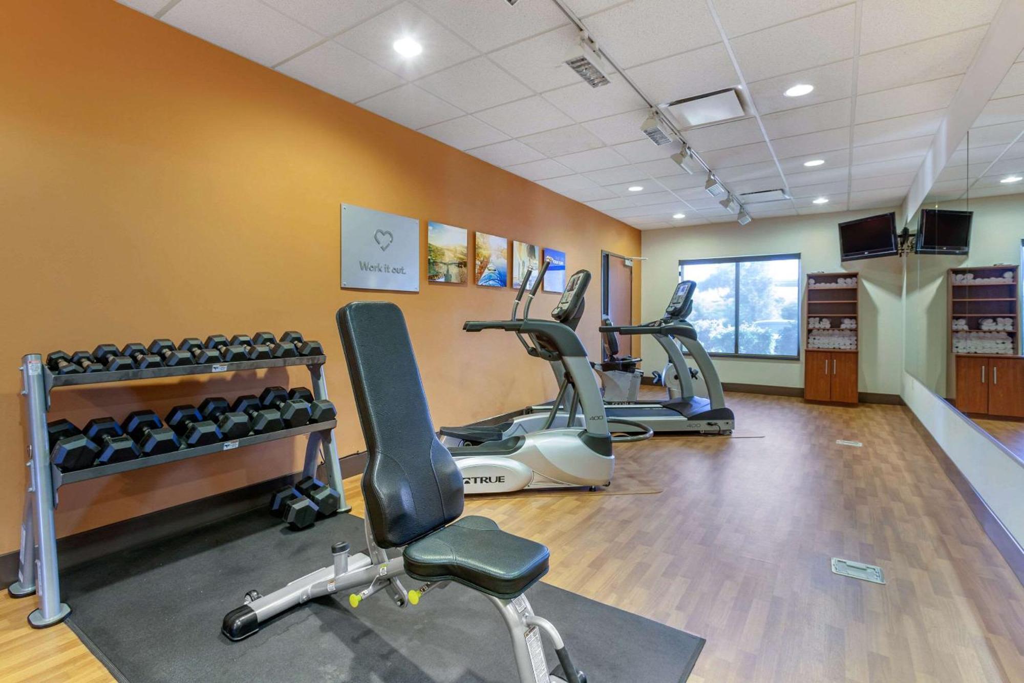 Comfort Suites Glendale - State Farm Stadium Area מראה חיצוני תמונה