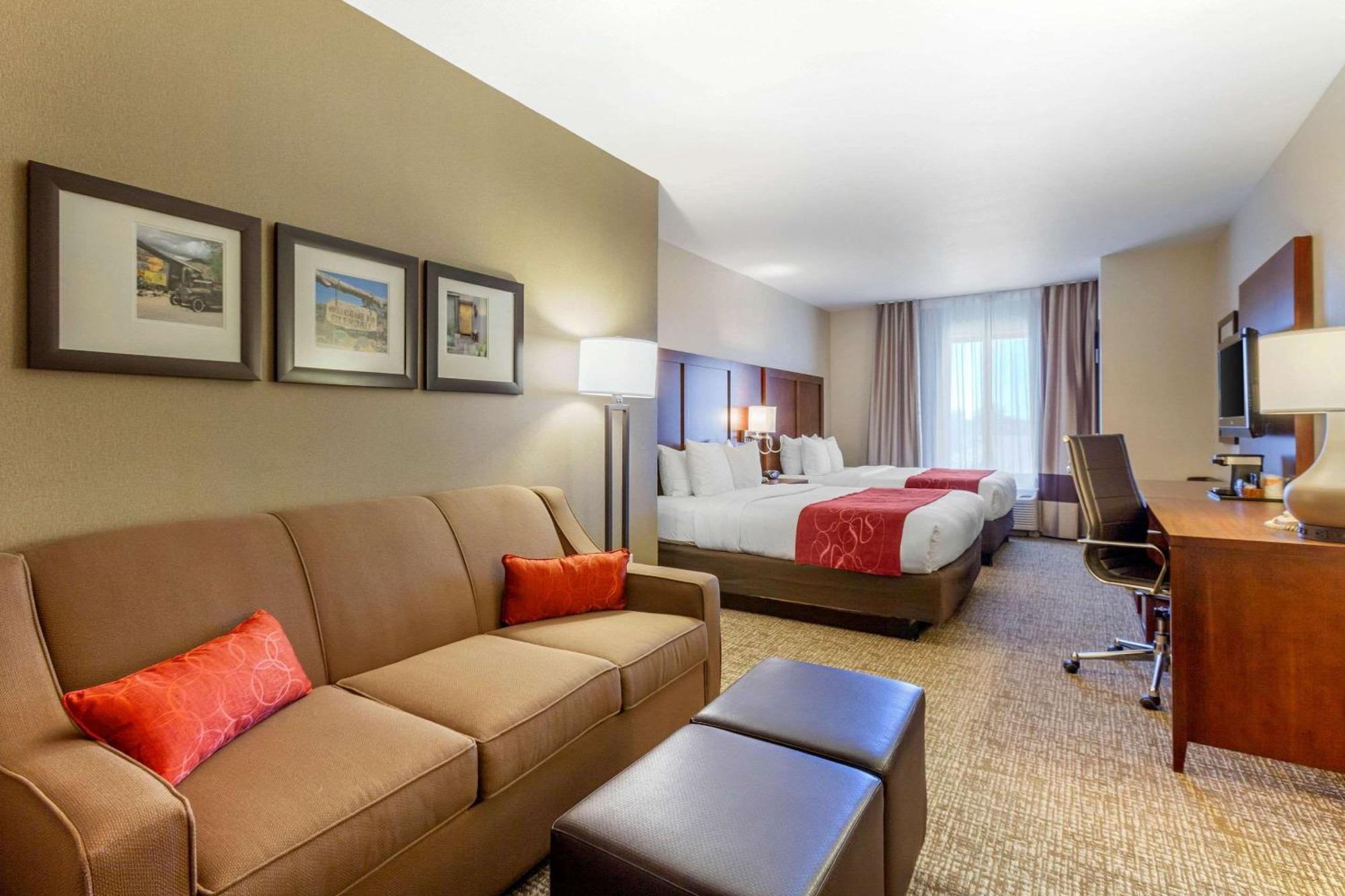 Comfort Suites Glendale - State Farm Stadium Area מראה חיצוני תמונה