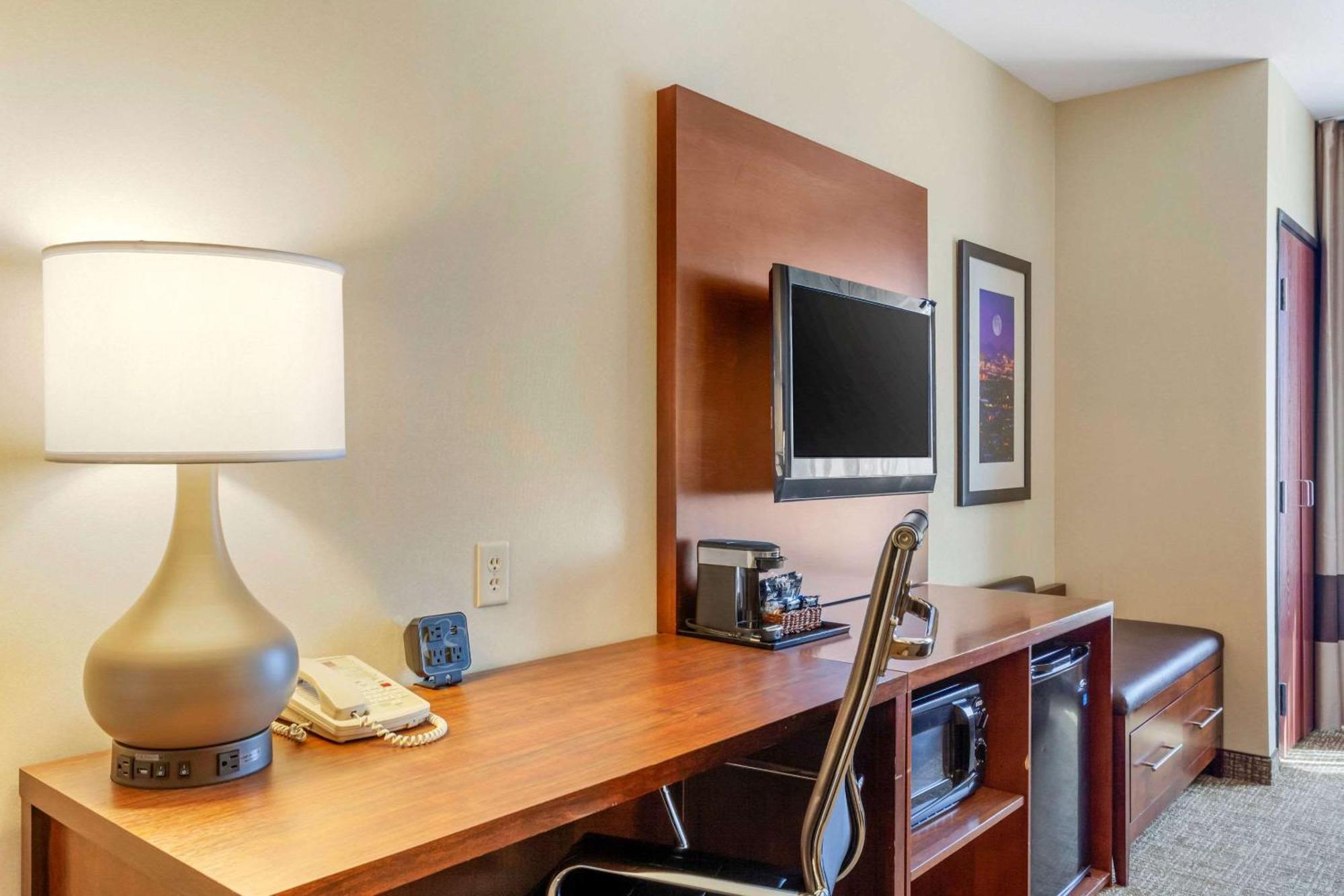 Comfort Suites Glendale - State Farm Stadium Area מראה חיצוני תמונה